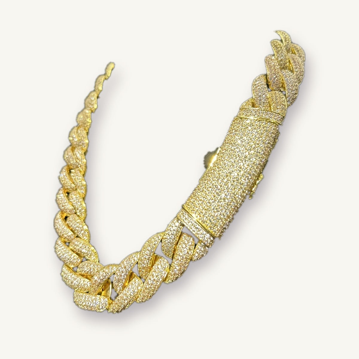 FROST 01 Iced Cuban Link Chain detail, gold tone