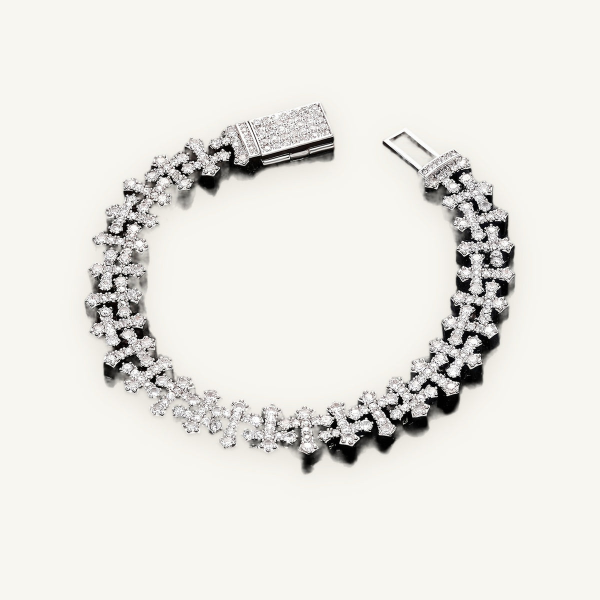 Cross Link Bracelet in silver tone, OMBI LATTICE 01