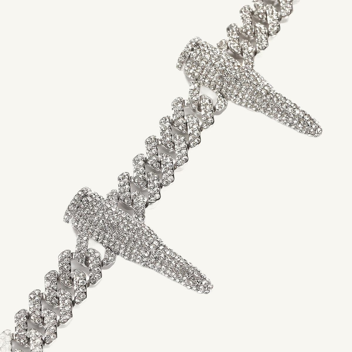 SPIKE 01 Spiked Link Choker, close-up of the iced spikes
